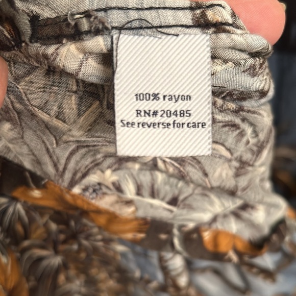 Croft & Barrow Sz XXL Button Up Casual Hawaiian Shirt With Coconut Trees Design - Picture 3 of 4